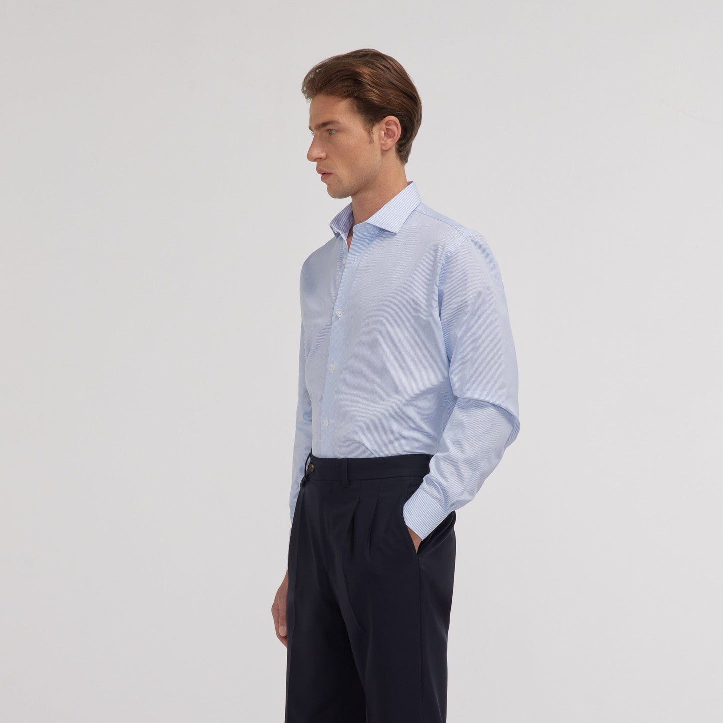 Double-twisted poplin shirt with small sky blue stripes