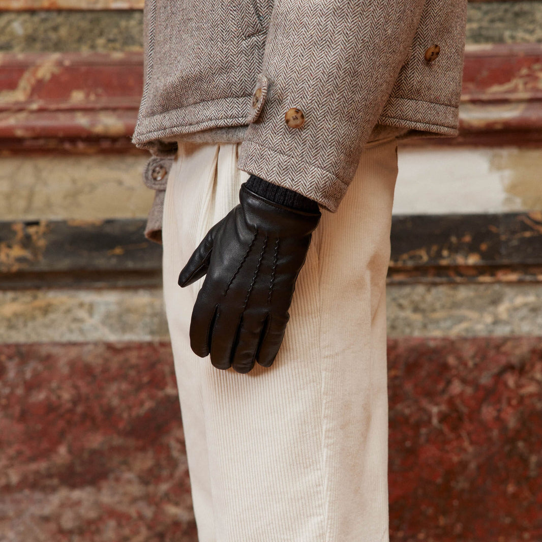 Black leather gloves with anthracite ribbing