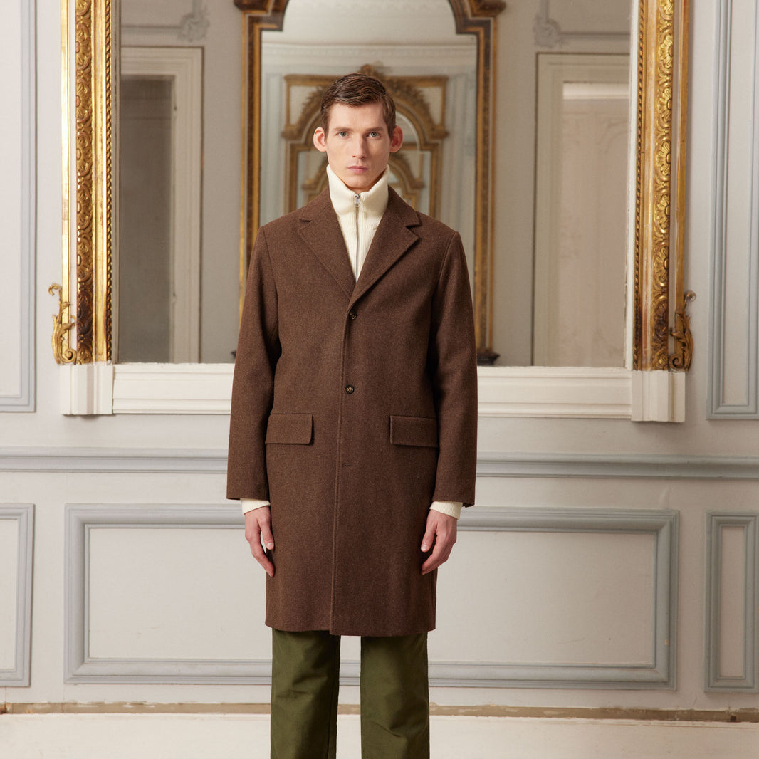 Brown wool coat with tailored collar