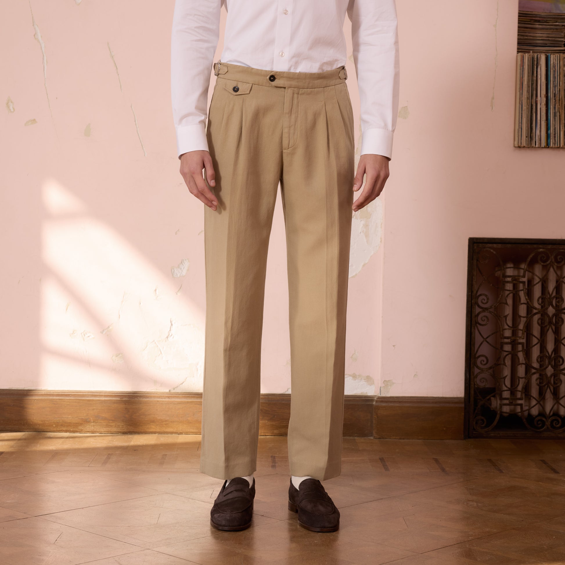 Pantalon à double plis en coton et lin beige