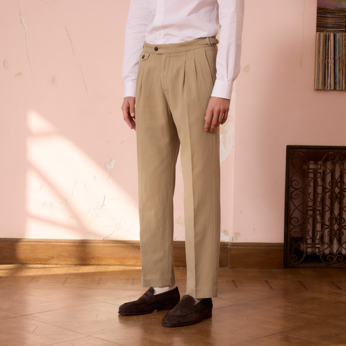 Pantalon à double plis en coton et lin beige