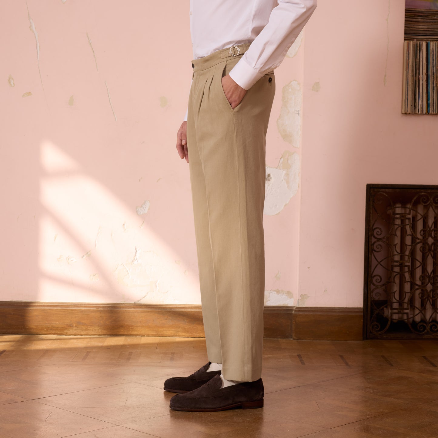 Pantalon à double plis en coton et lin beige