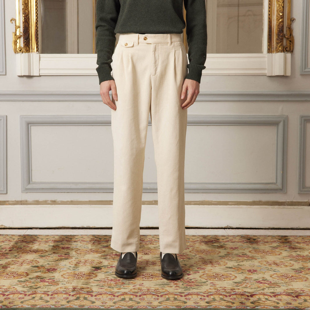 Double pleated trousers in ecru corduroy