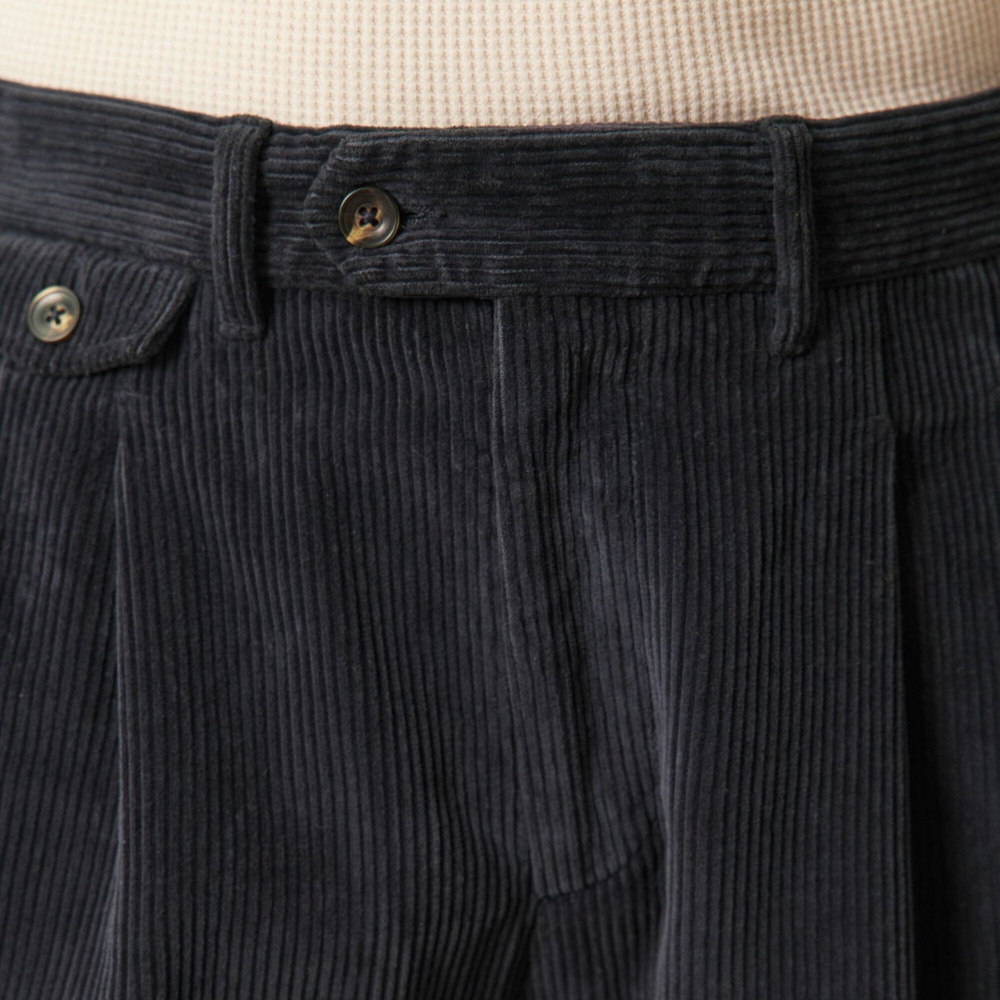 Navy velvet double pleated pants