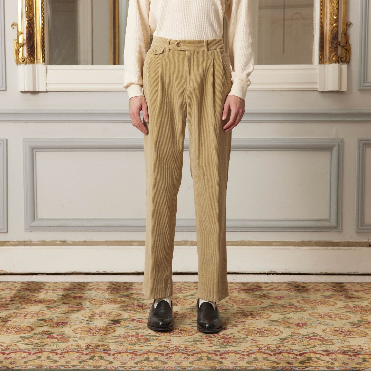 Beige velvet double pleated trousers