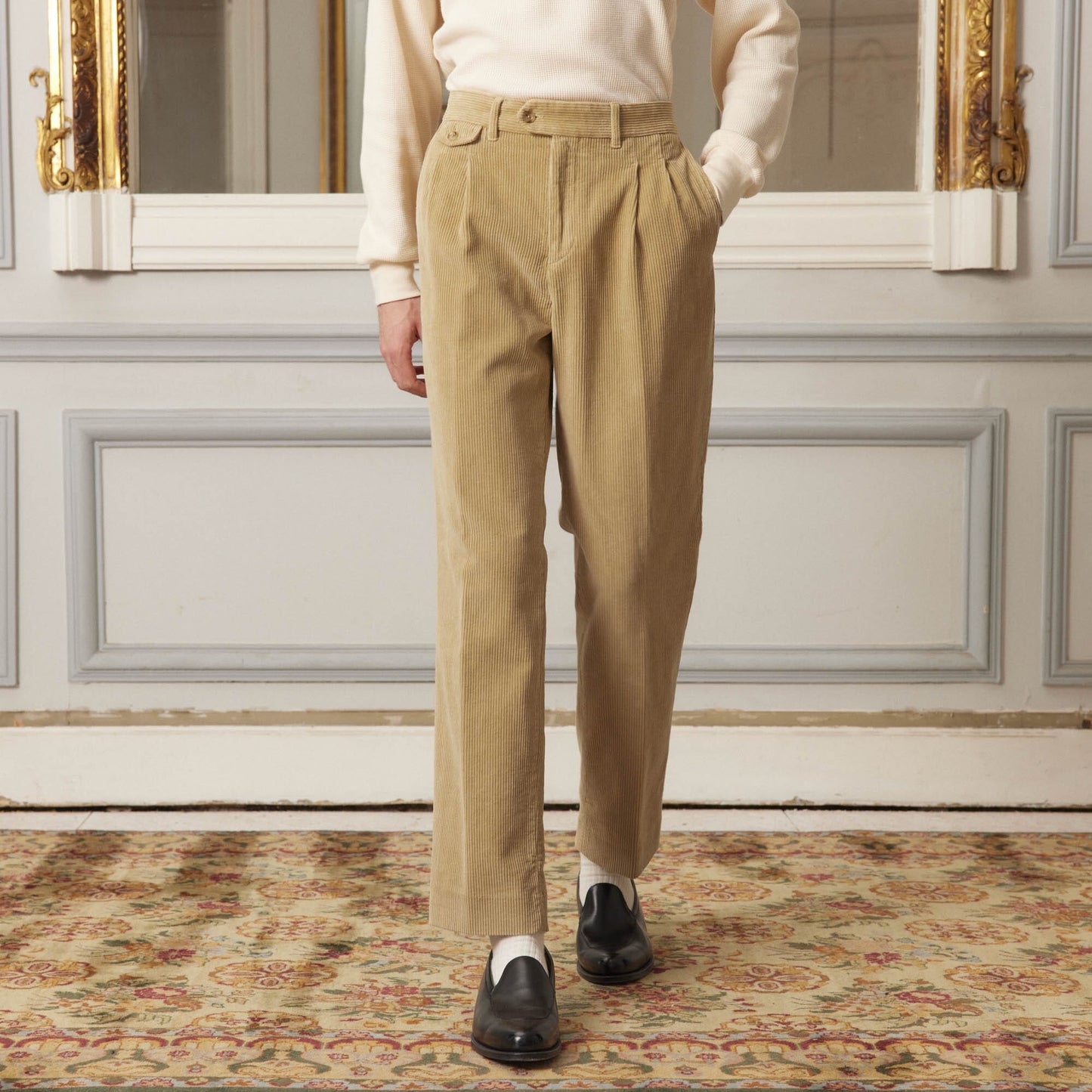 Beige velvet double pleated trousers