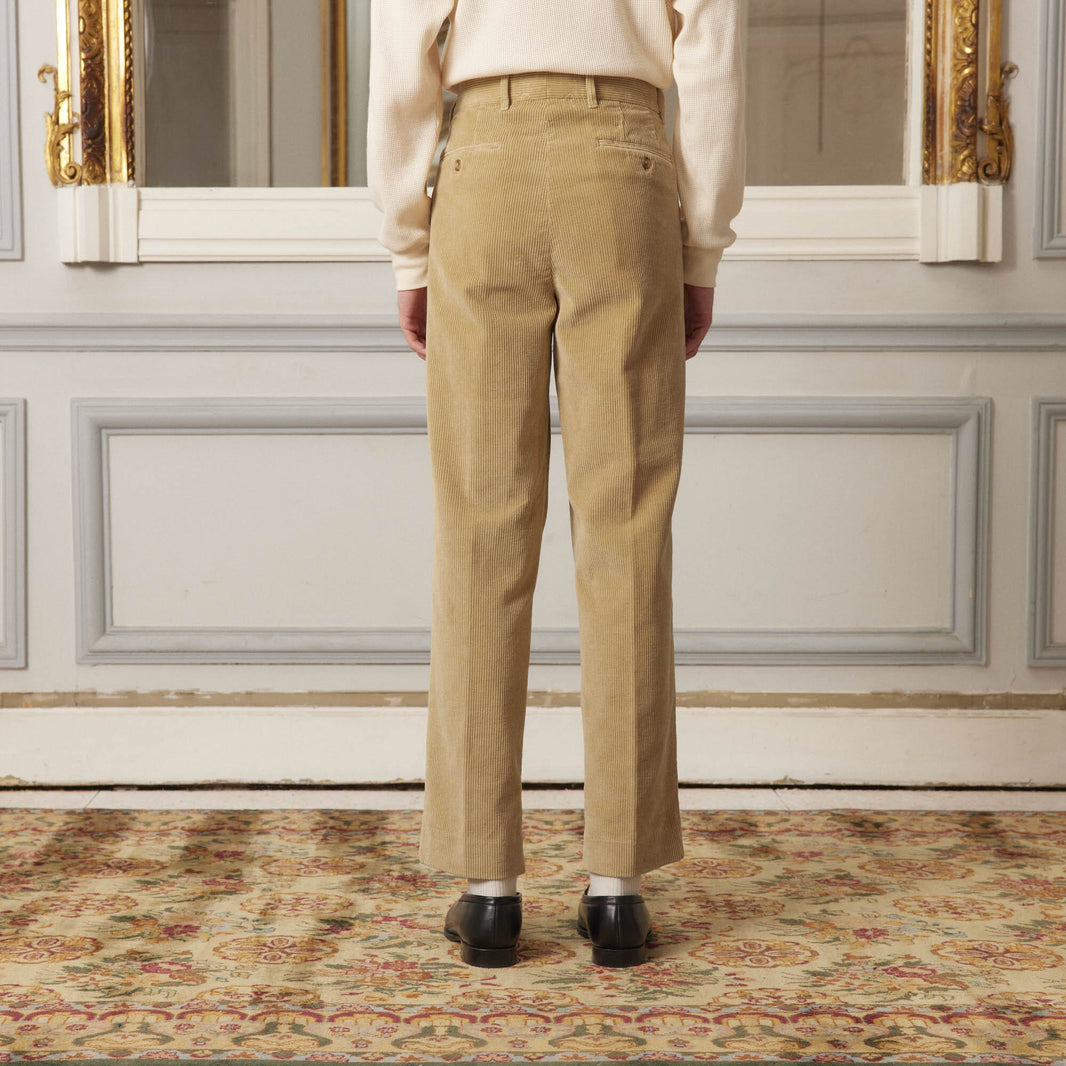 Pantalon à double plis en velours beige