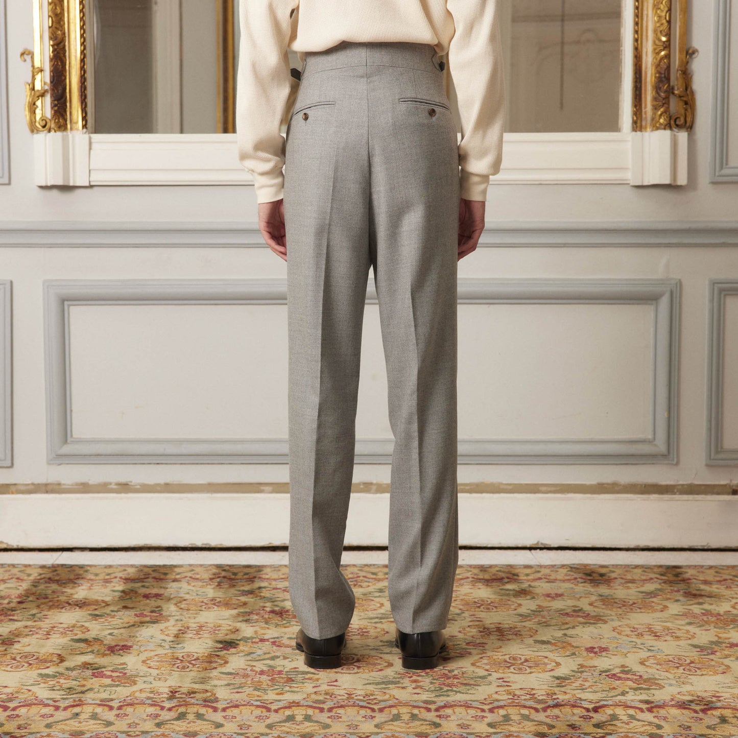 Pantalon à double plis en laine gris clair