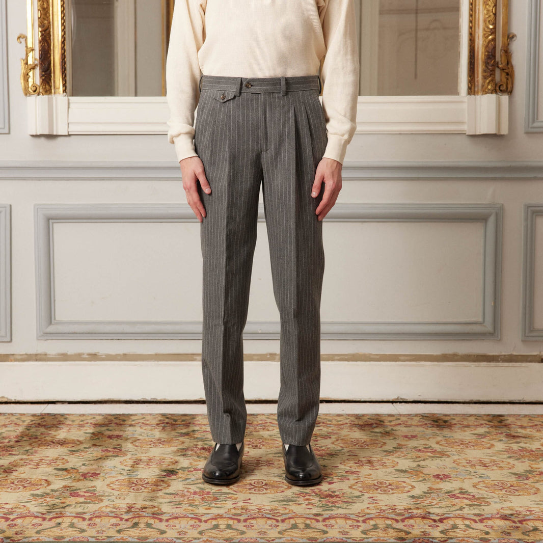 Double pleated trousers in gray striped cotton moleskin