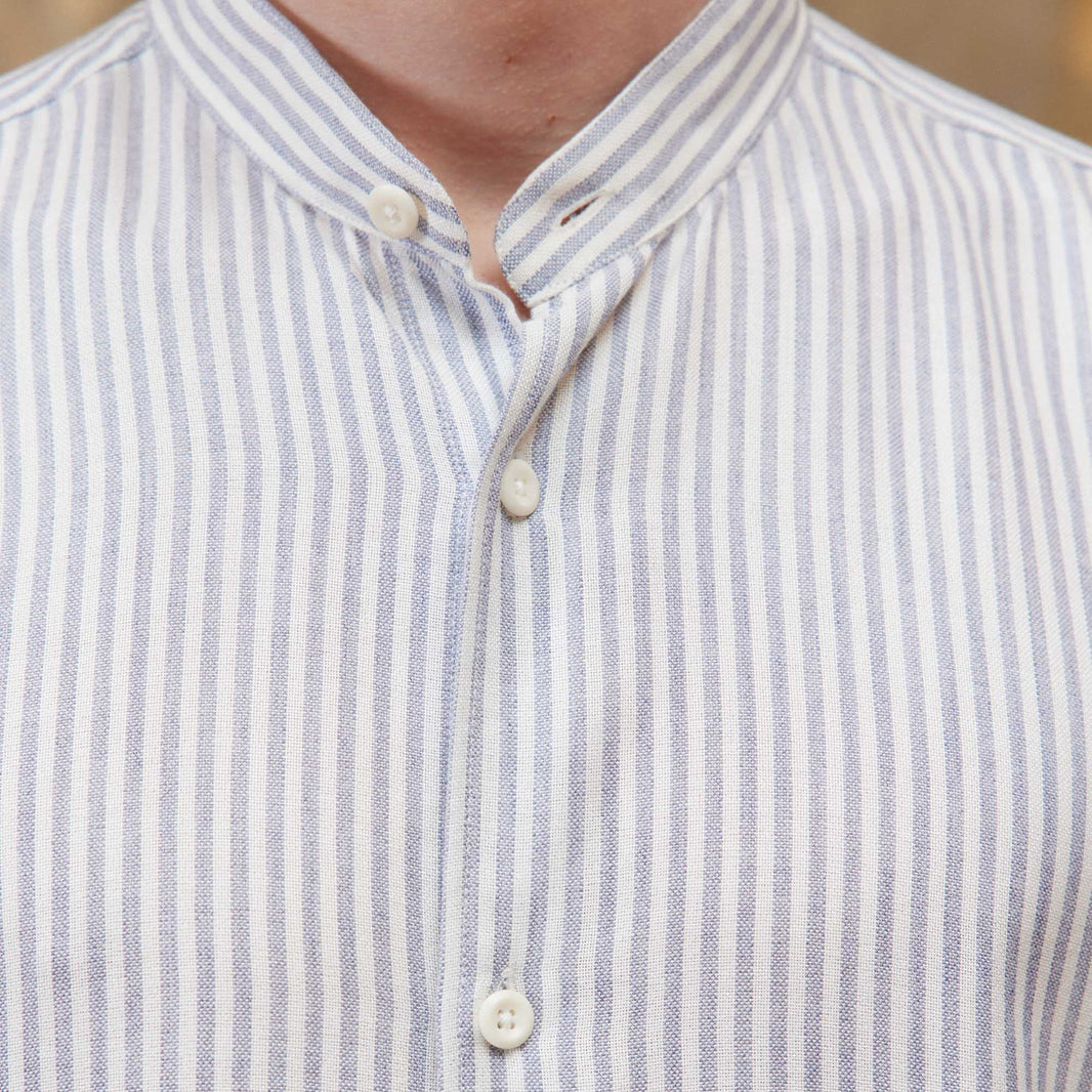 Chemise en modal et laine mérinos à rayures bleues et blanches