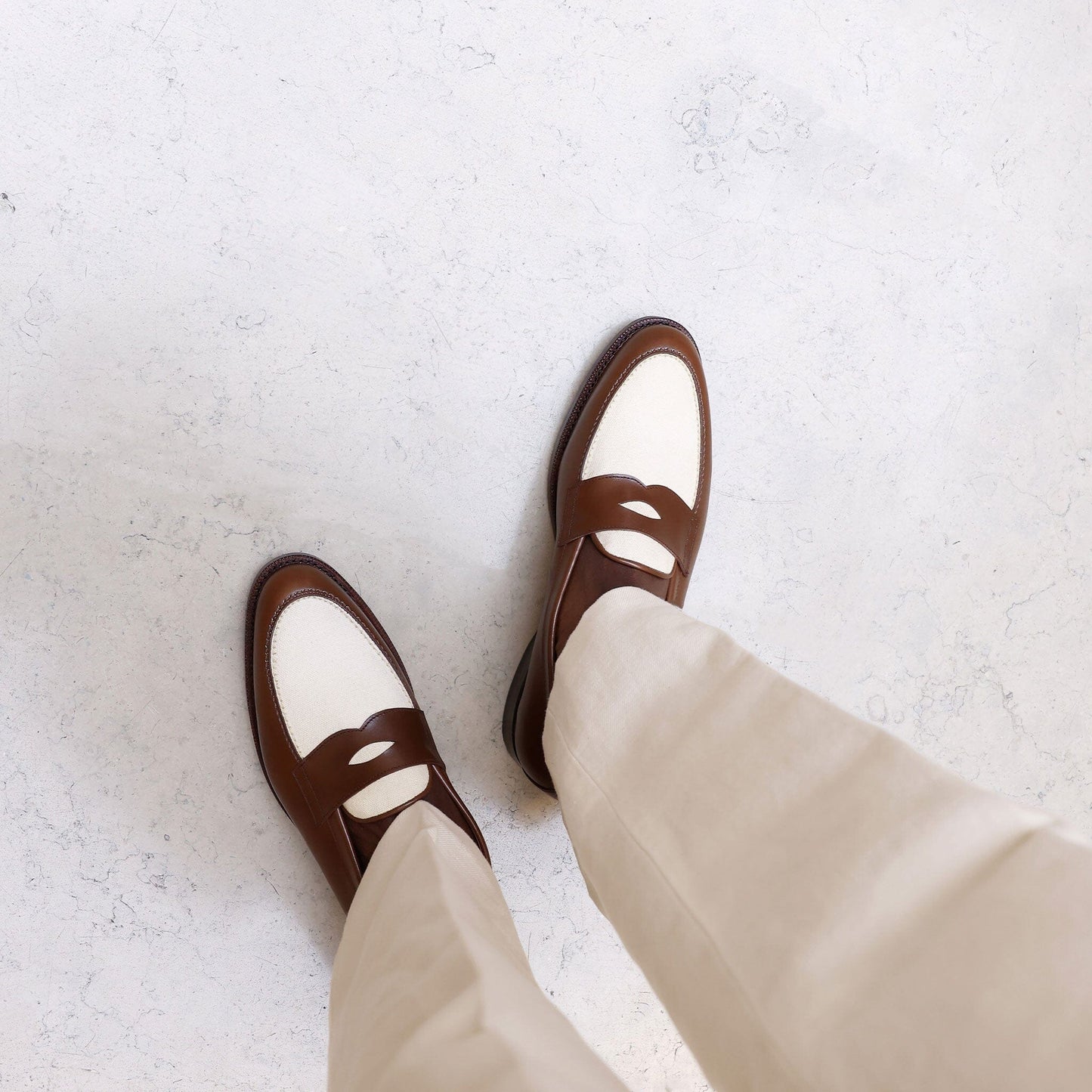 Two-tone wagtail moccasin